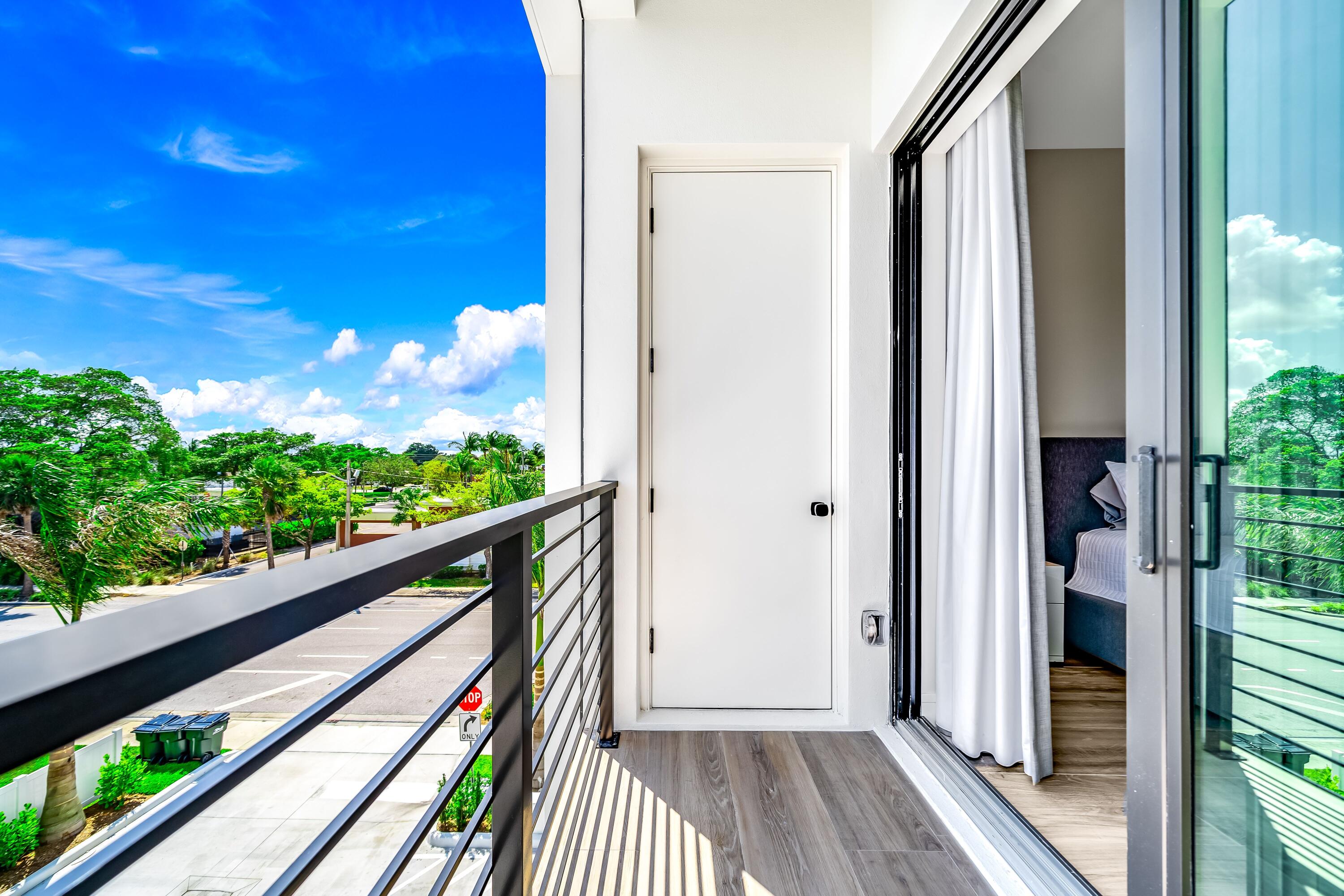 405 SE 6th Avenue 201