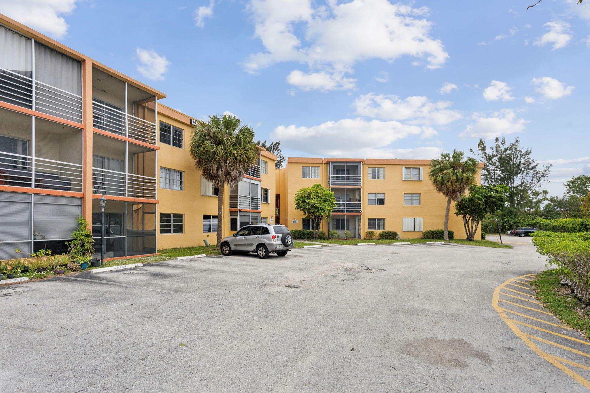 4354 NW 9th Avenue 13-3d