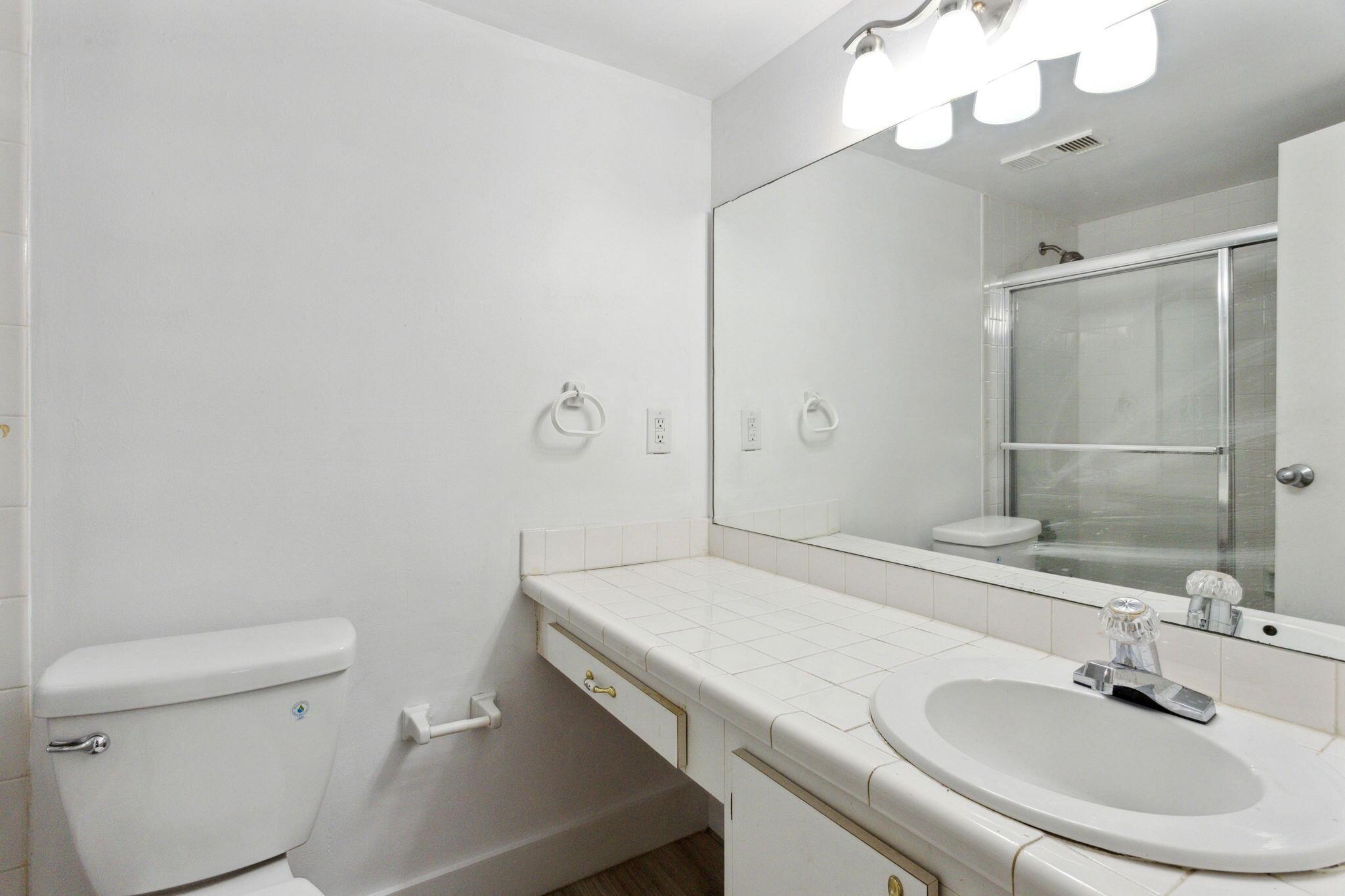 4354 NW 9th Avenue 13-3d