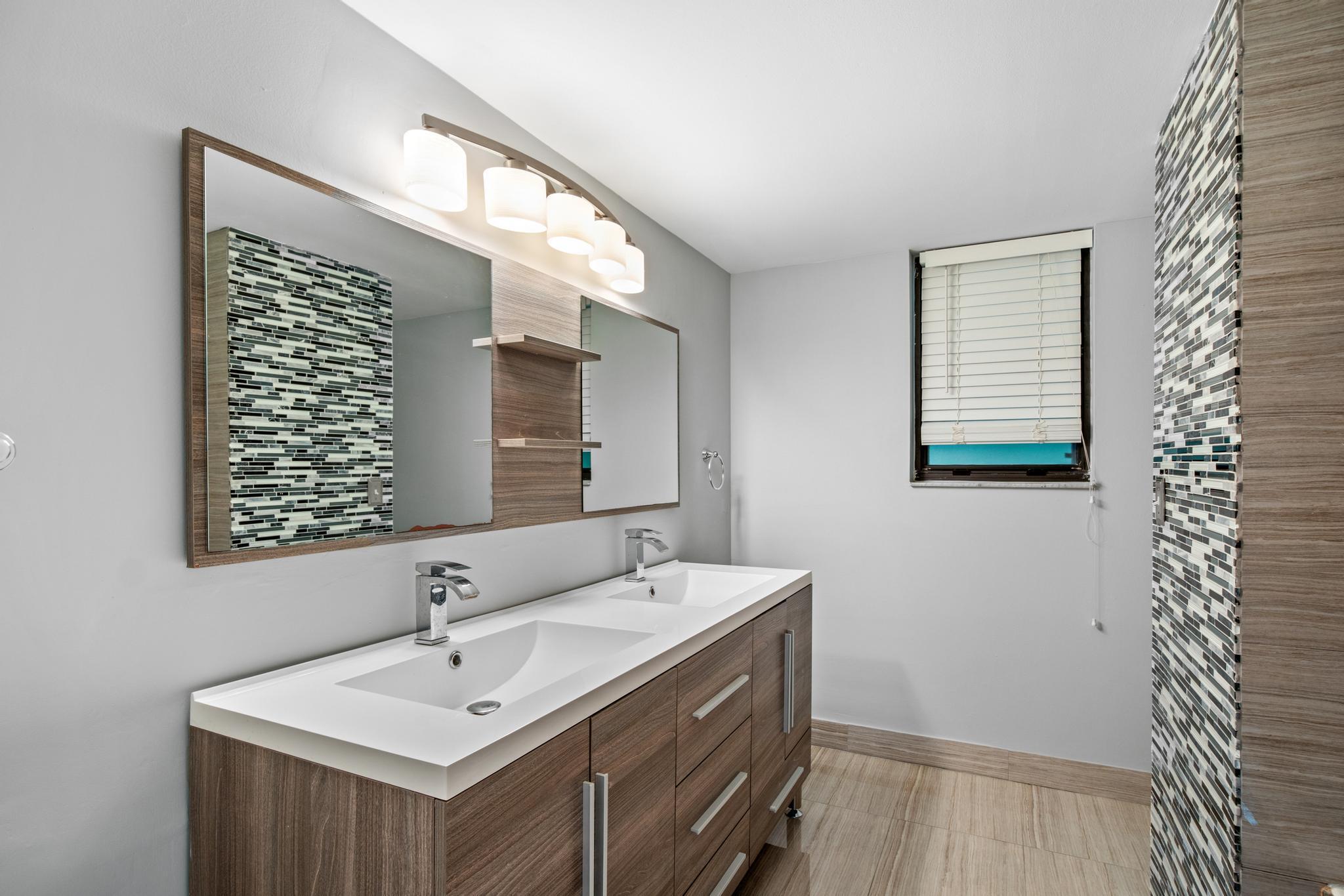 1120 Homewood Boulevard G204