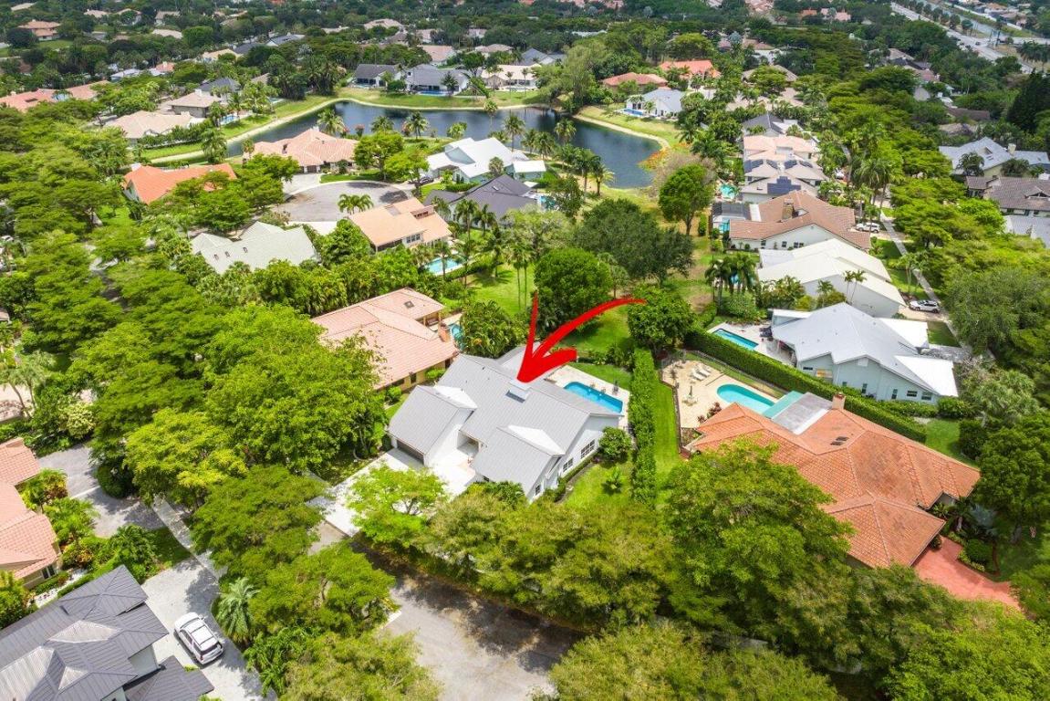 1305 Parkside Circle S