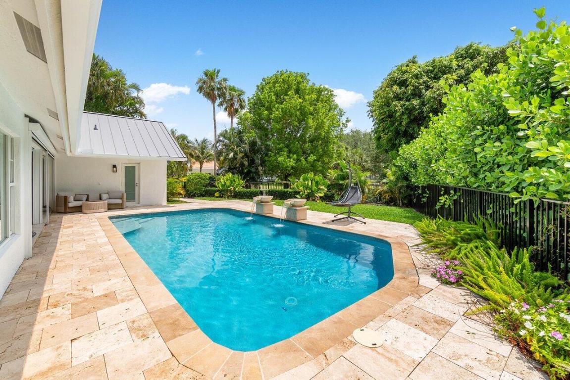 1305 Parkside Circle S