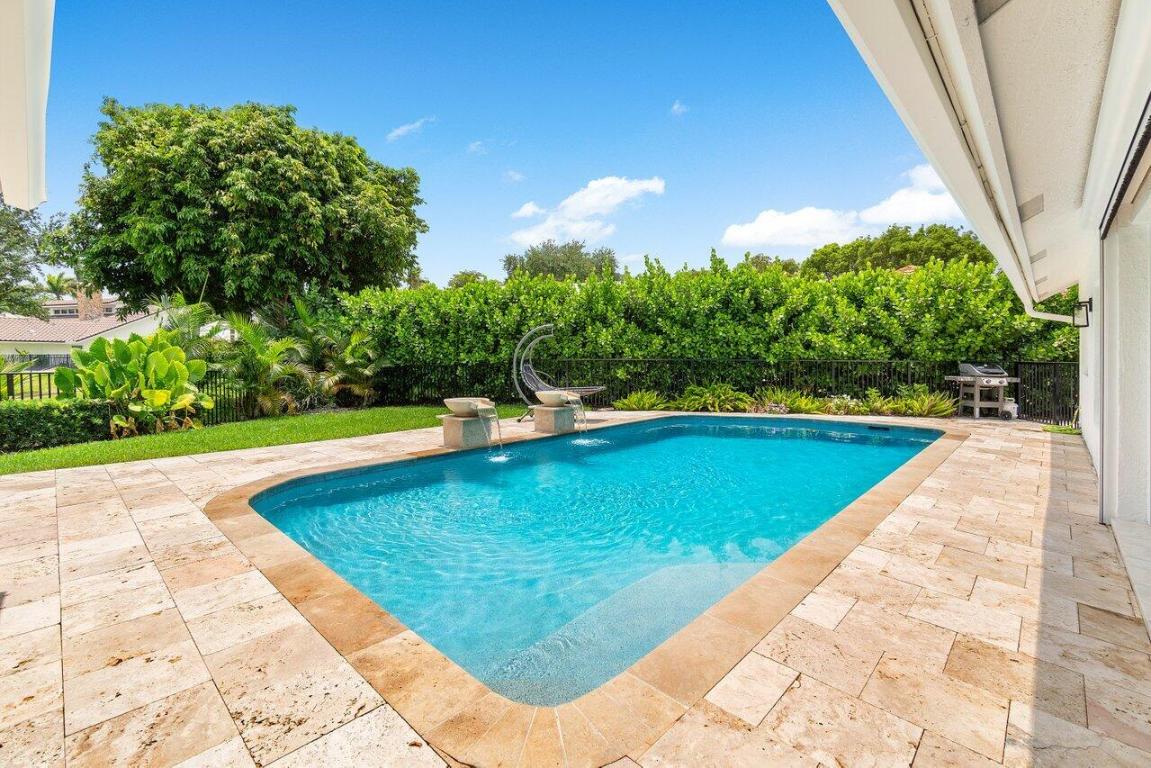 1305 Parkside Circle S