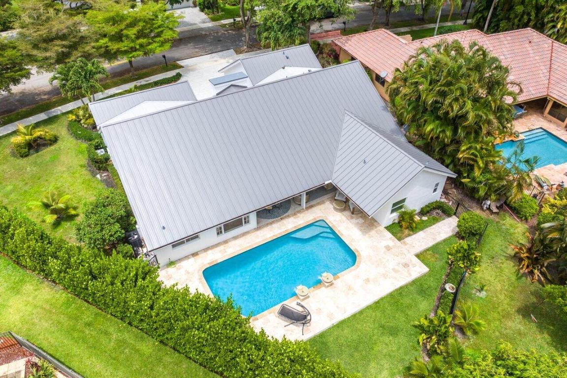 1305 Parkside Circle S