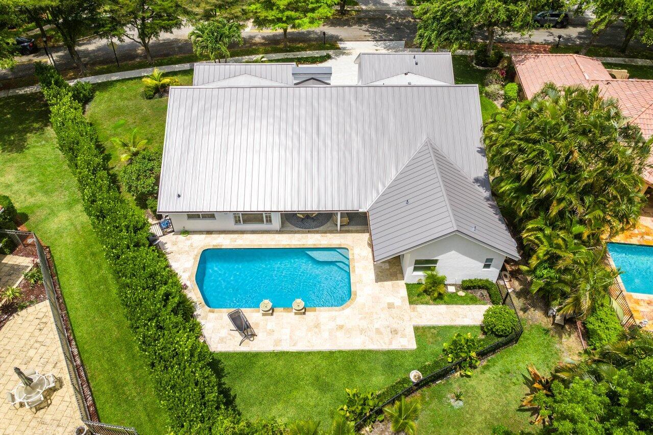 1305 Parkside Circle S