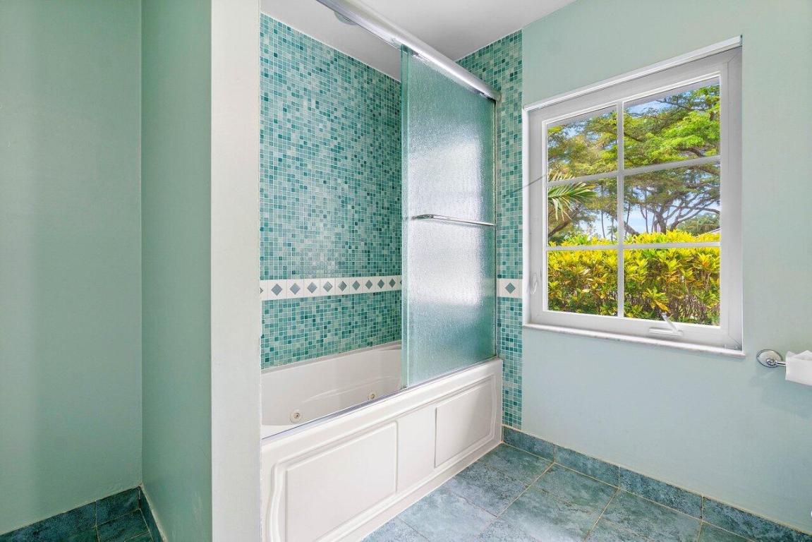 1305 Parkside Circle S