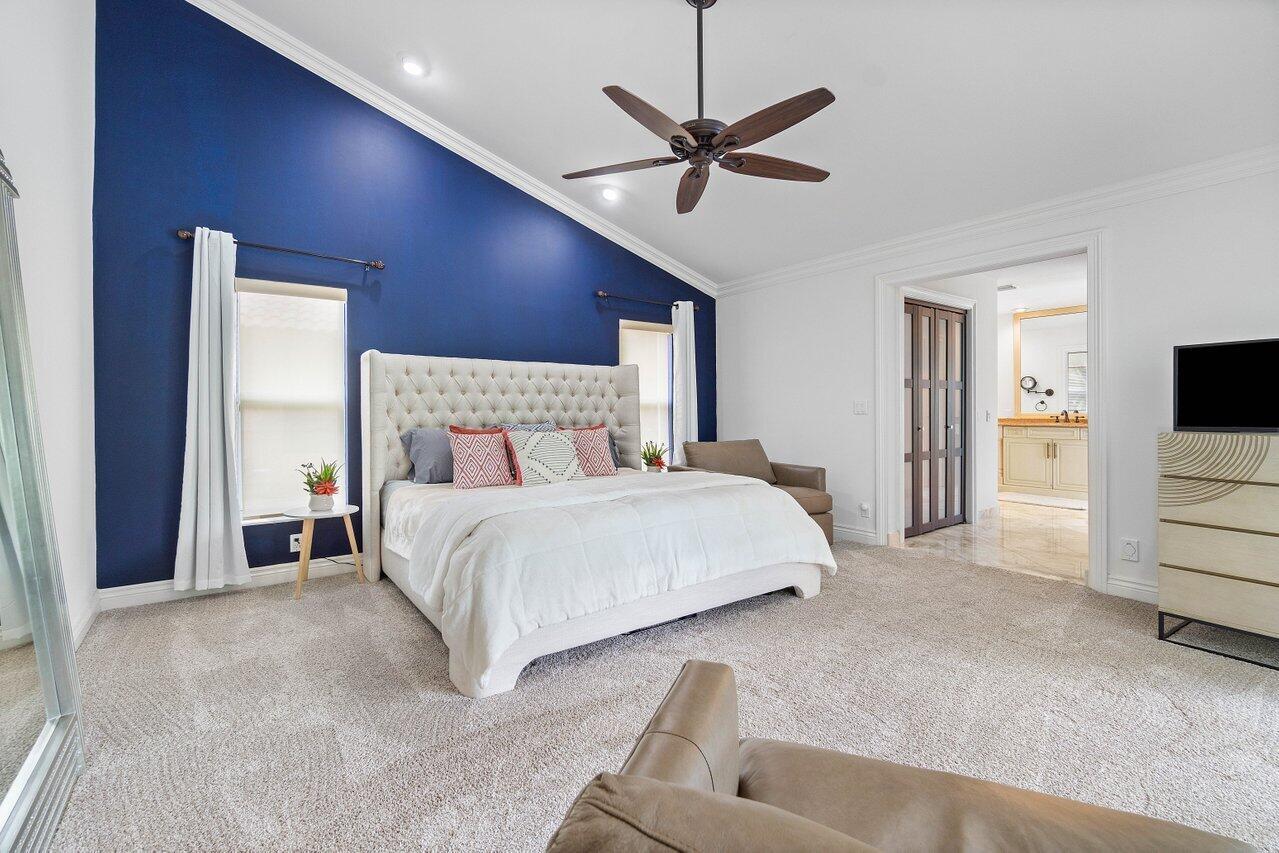 1305 Parkside Circle S