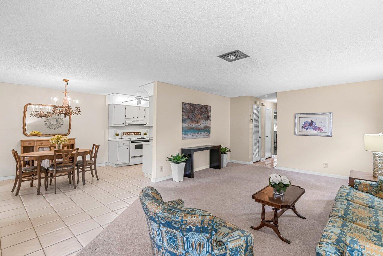 6069 La Palma Lane