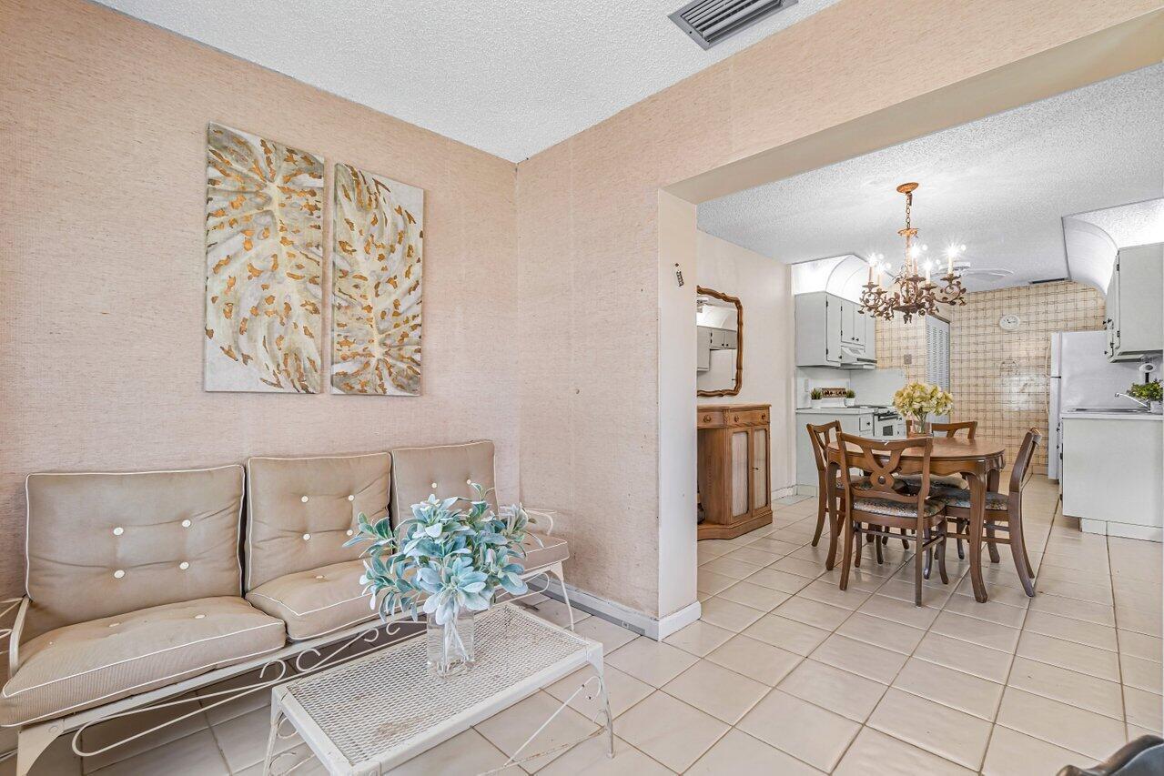 6069 La Palma Lane