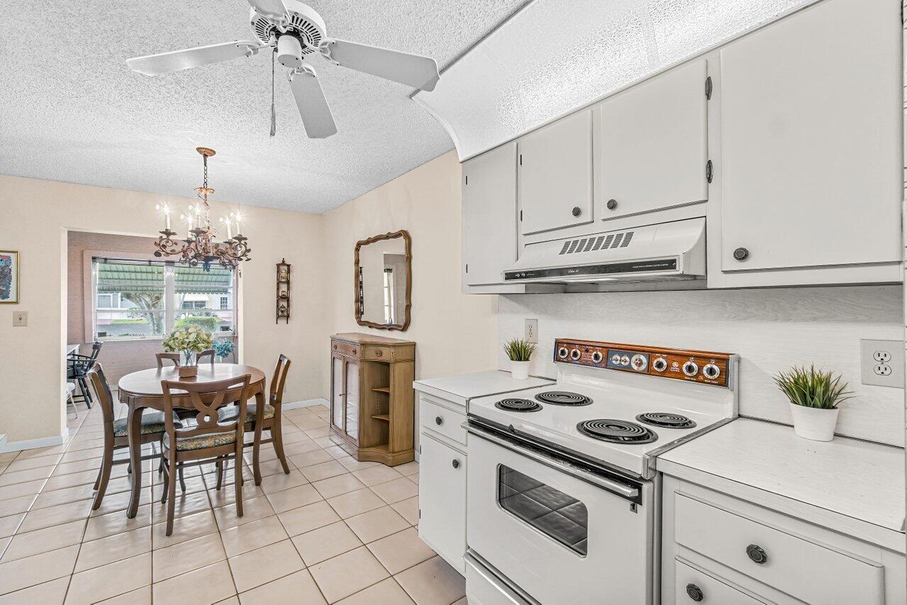 6069 La Palma Lane