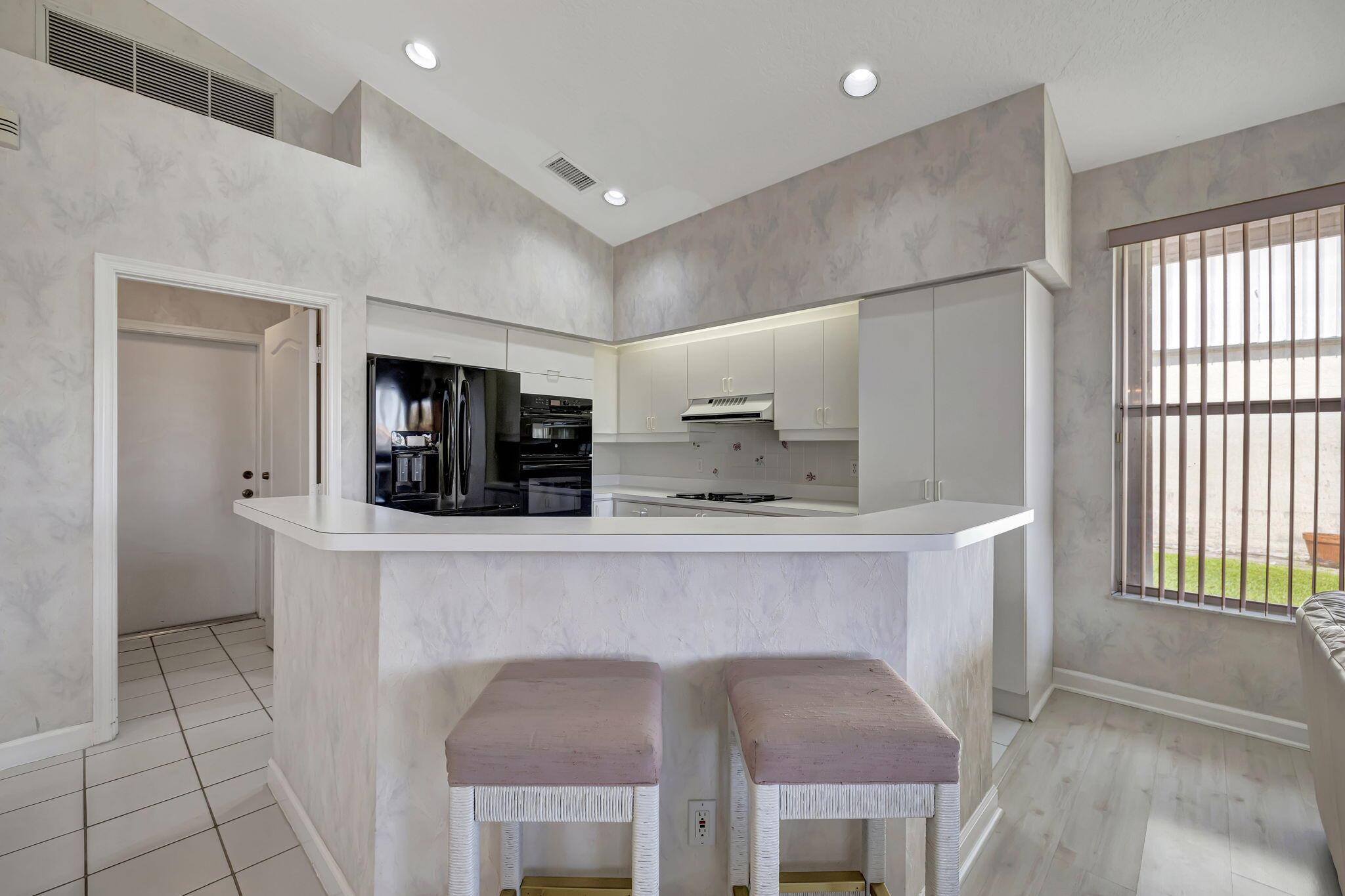 7677 Dorchester Road