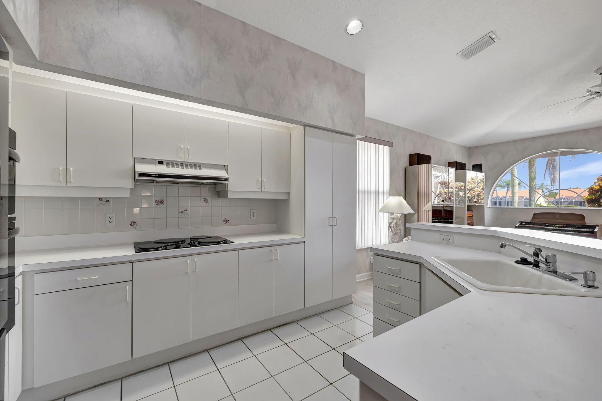 7677 Dorchester Road