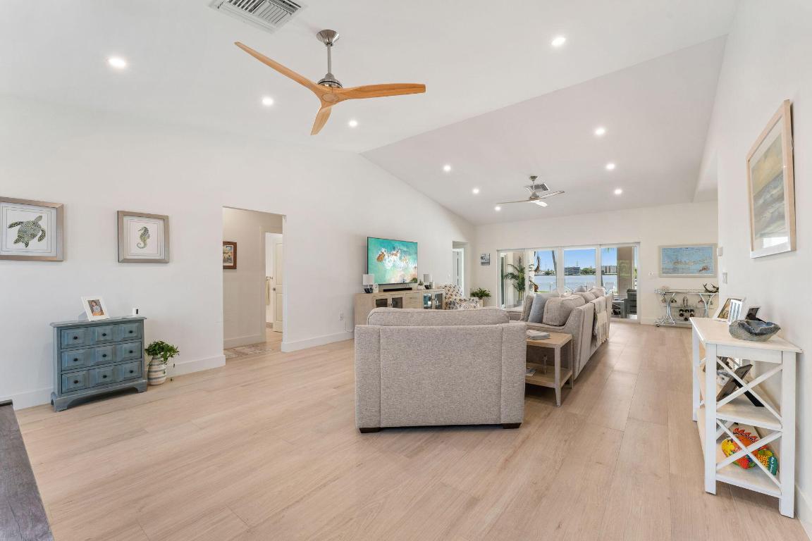 1025 N Atlantic Drive