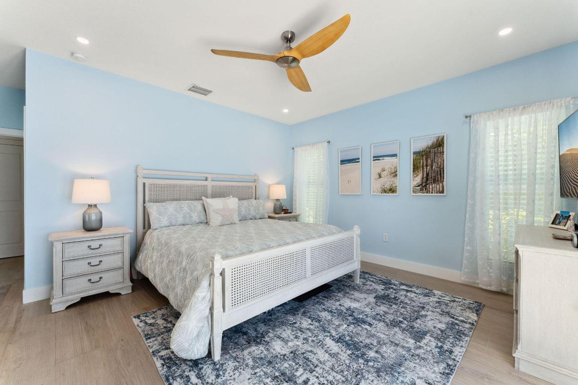 1025 N Atlantic Drive