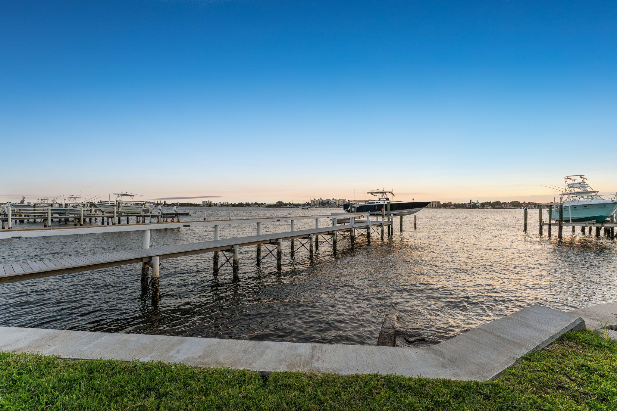 1025 N Atlantic Drive