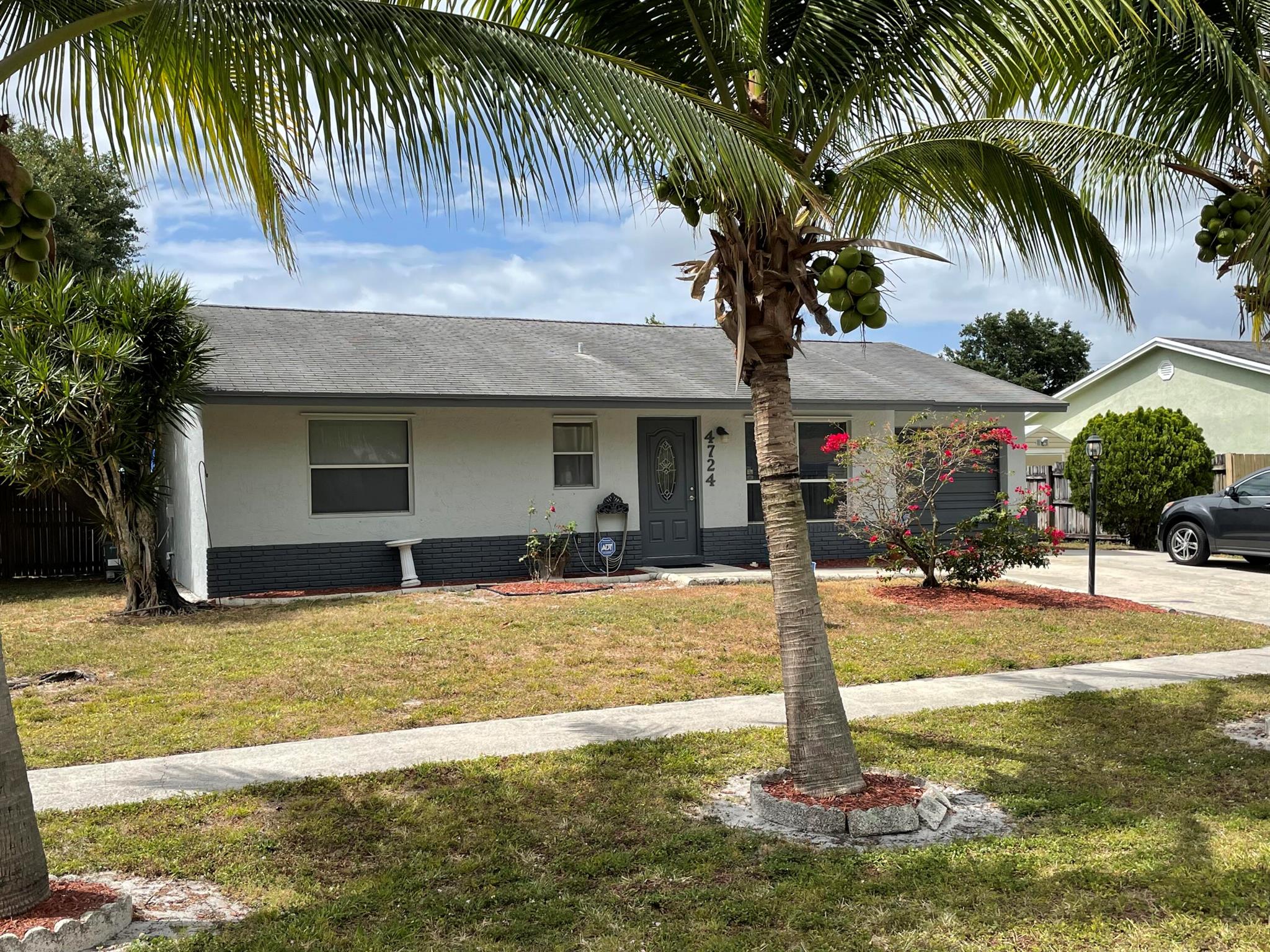 4724 Carthage Circle S