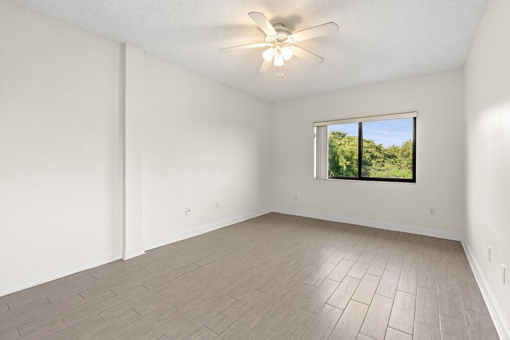 2105 Lavers Circle 512