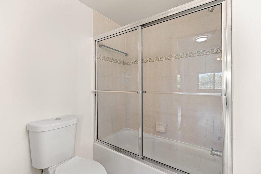 2105 Lavers Circle 512