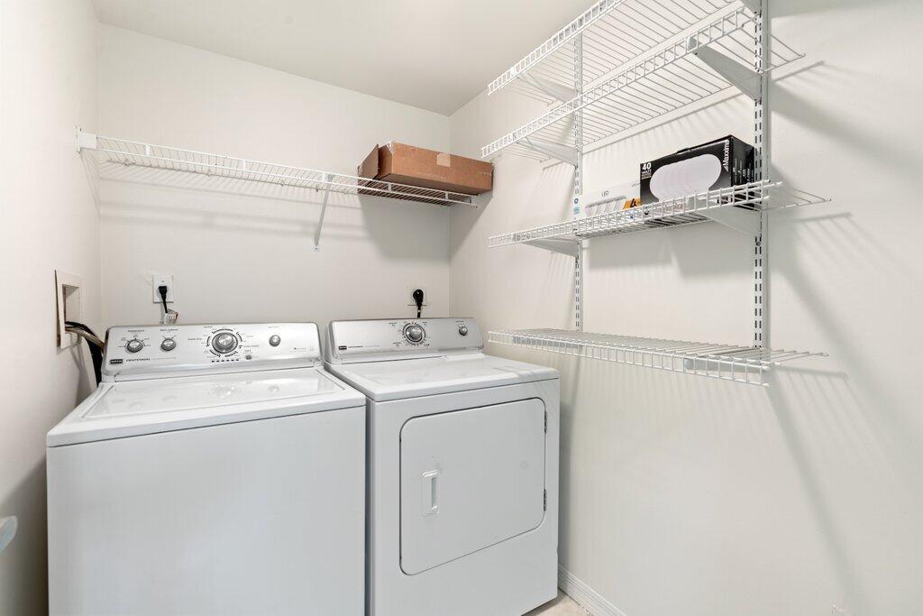 2105 Lavers Circle 512