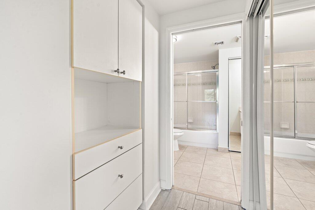 2105 Lavers Circle 512