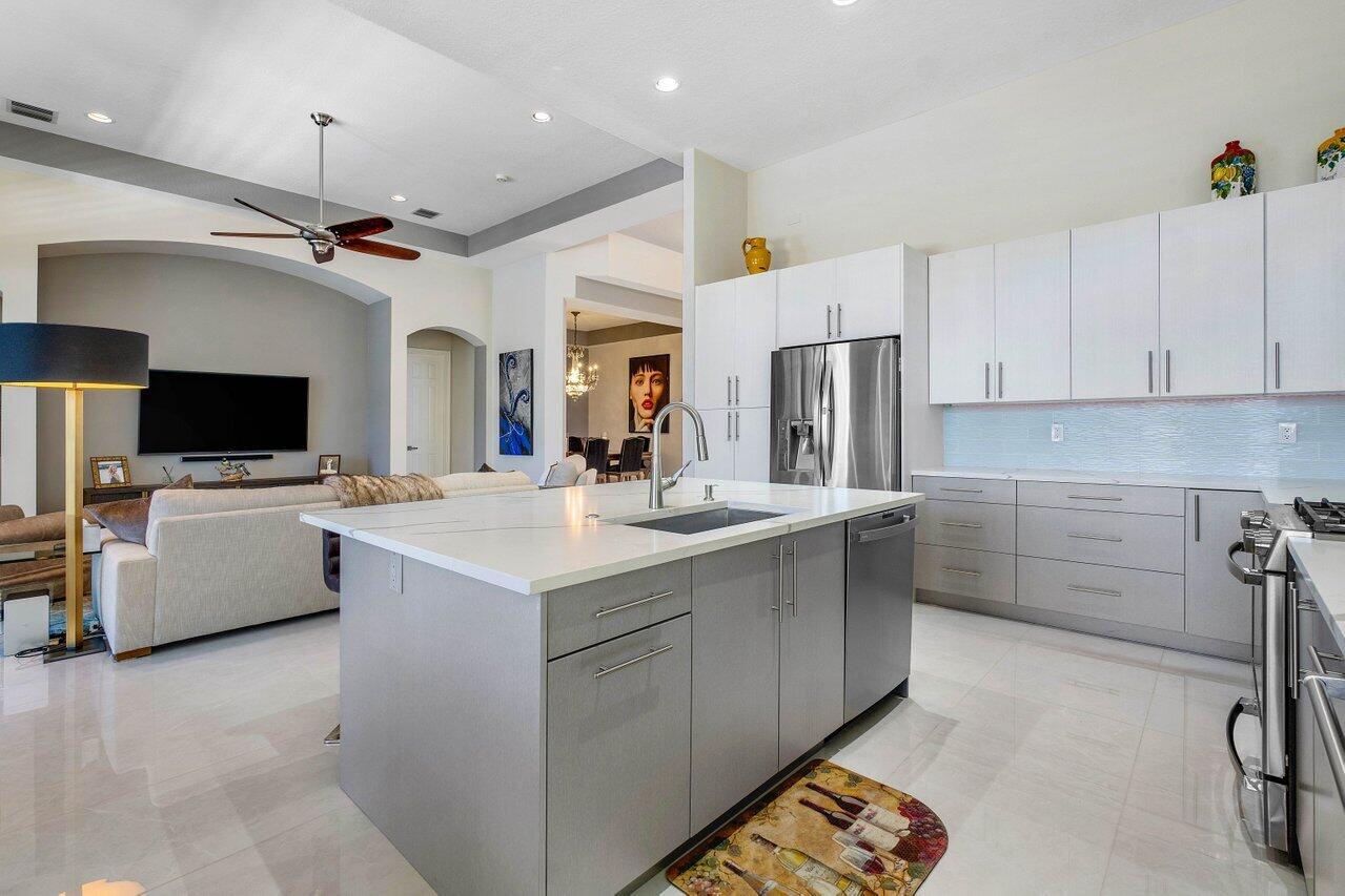 104 Siesta Way