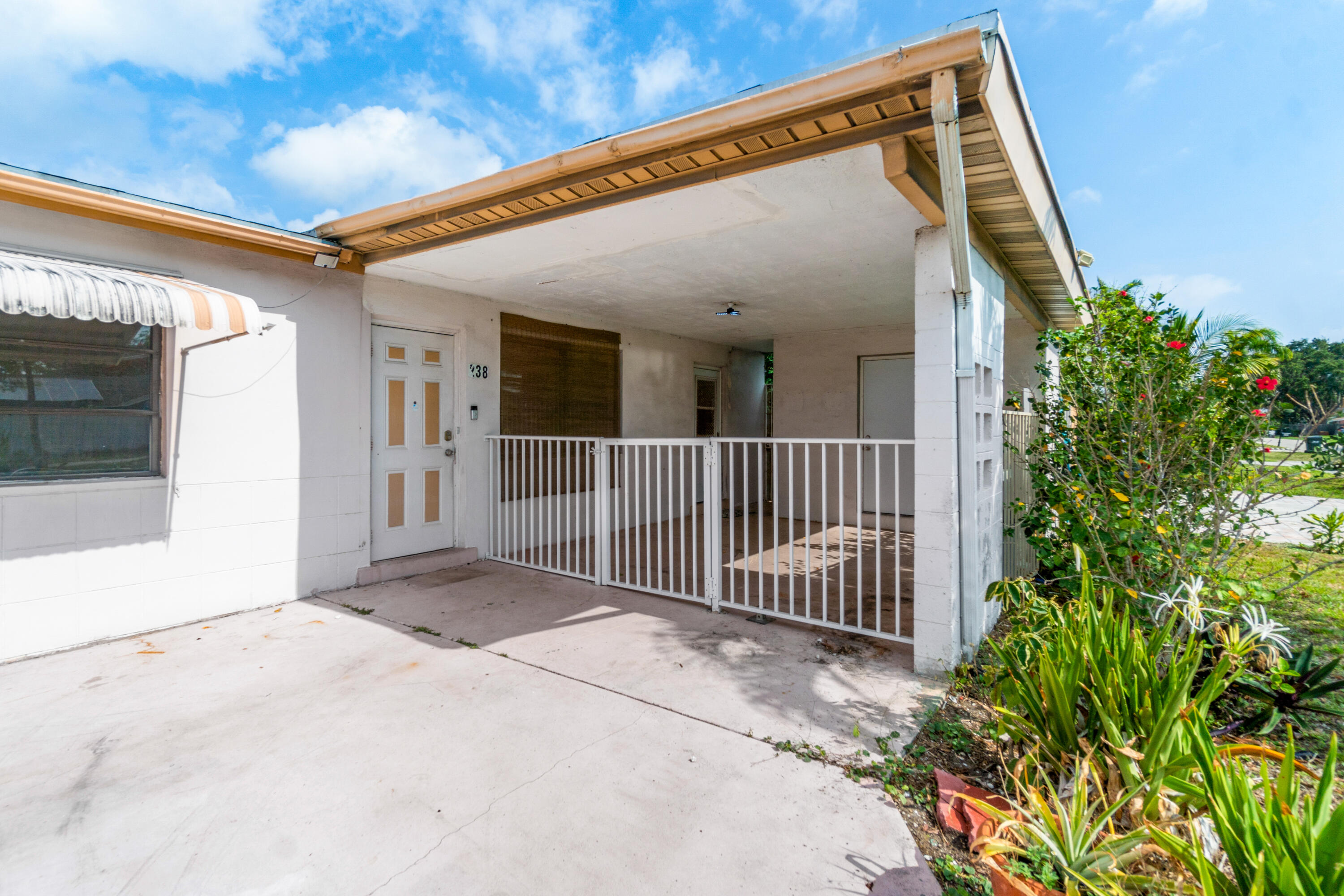 238 SW 10th Avenue