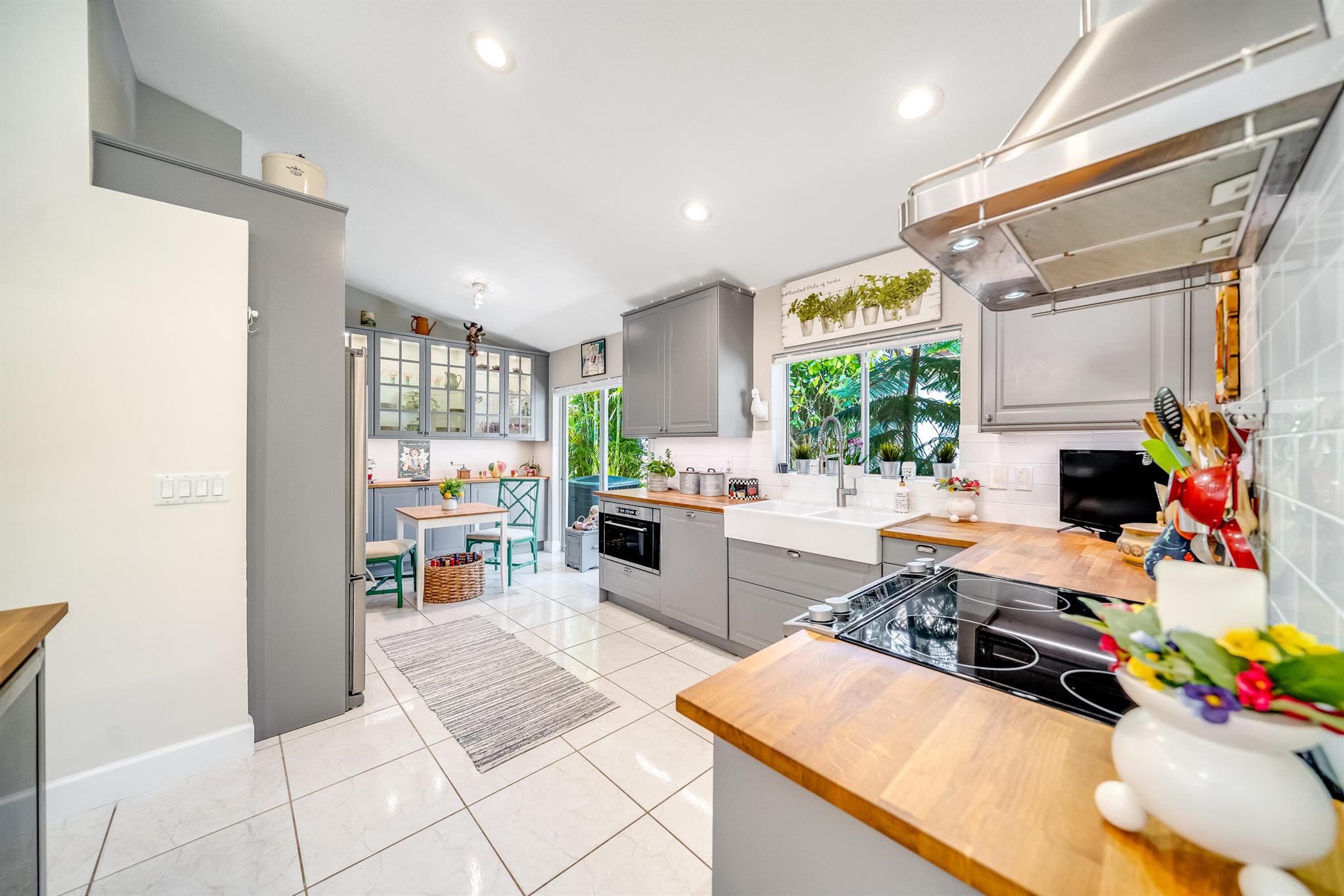 22602 Esplanada Drive