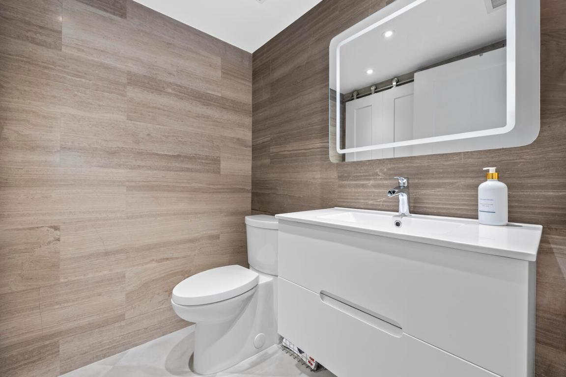 110 Washington Ave 1213