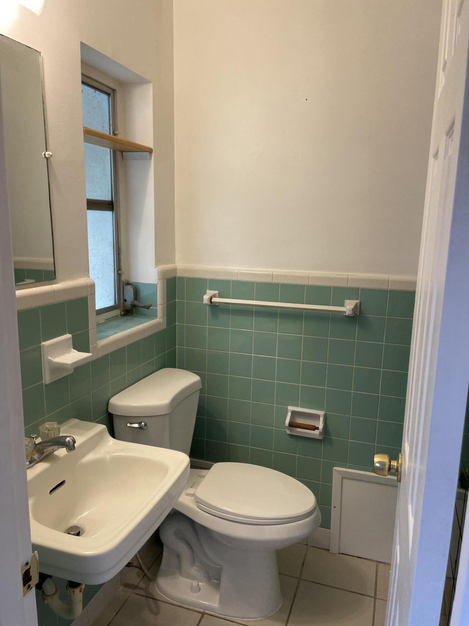 1808 St. Lucie Court A