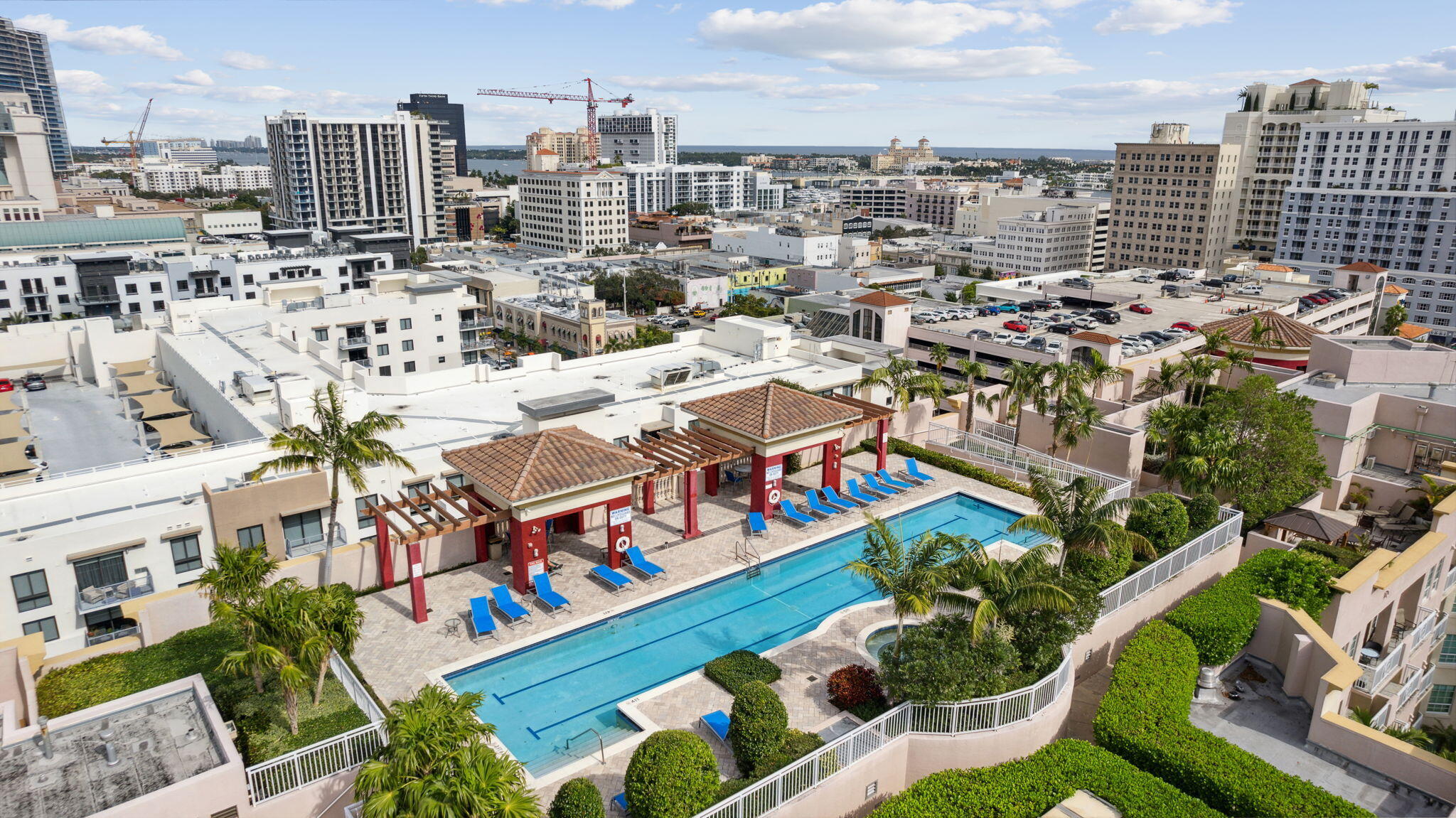 410 Evernia Street 414