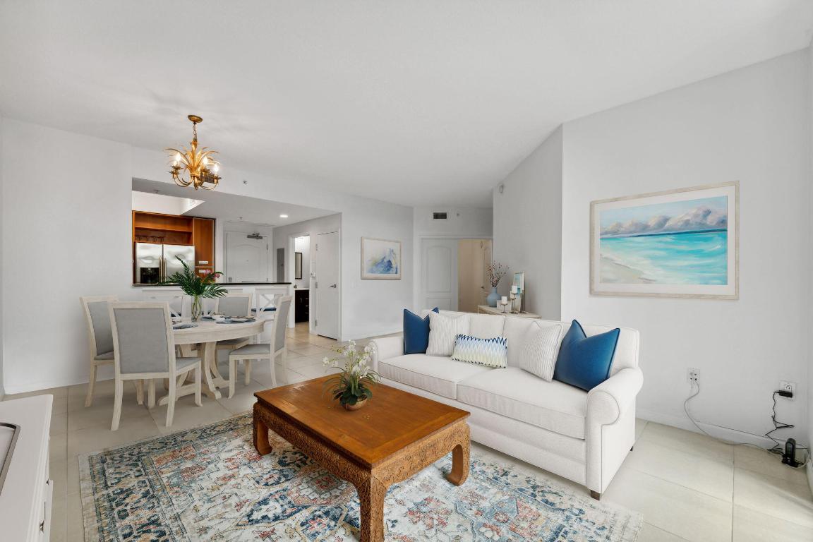 410 Evernia Street 414