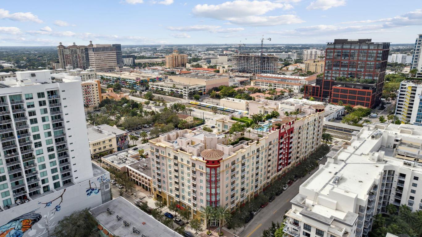 410 Evernia Street 414