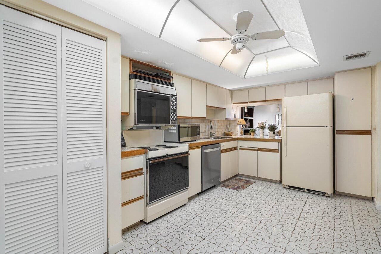 1030 Us Highway 1 108