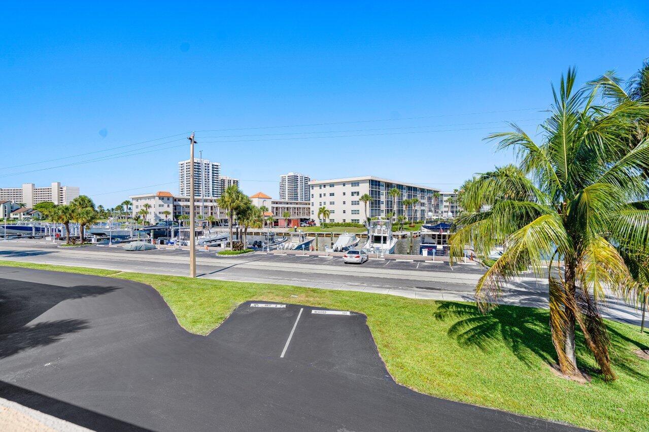 1030 Us Highway 1 108