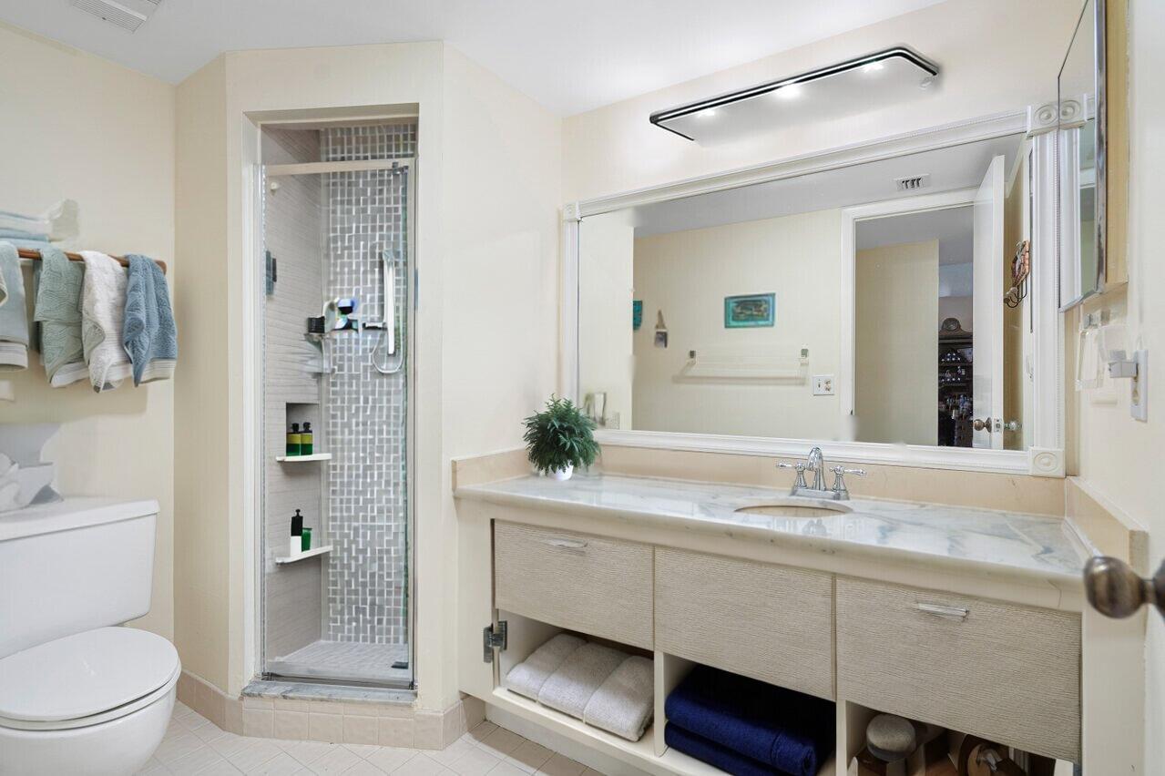 1030 Us Highway 1 108