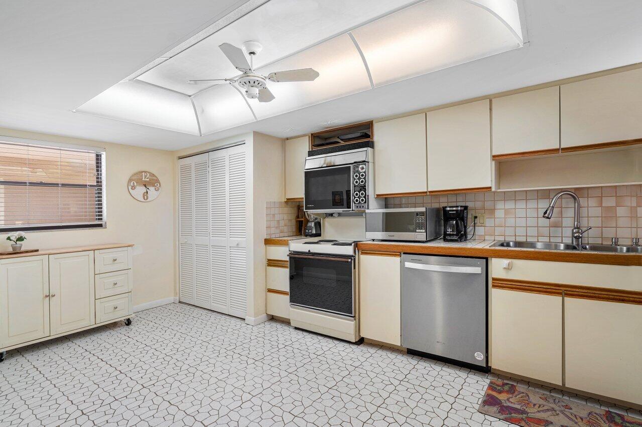 1030 Us Highway 1 108