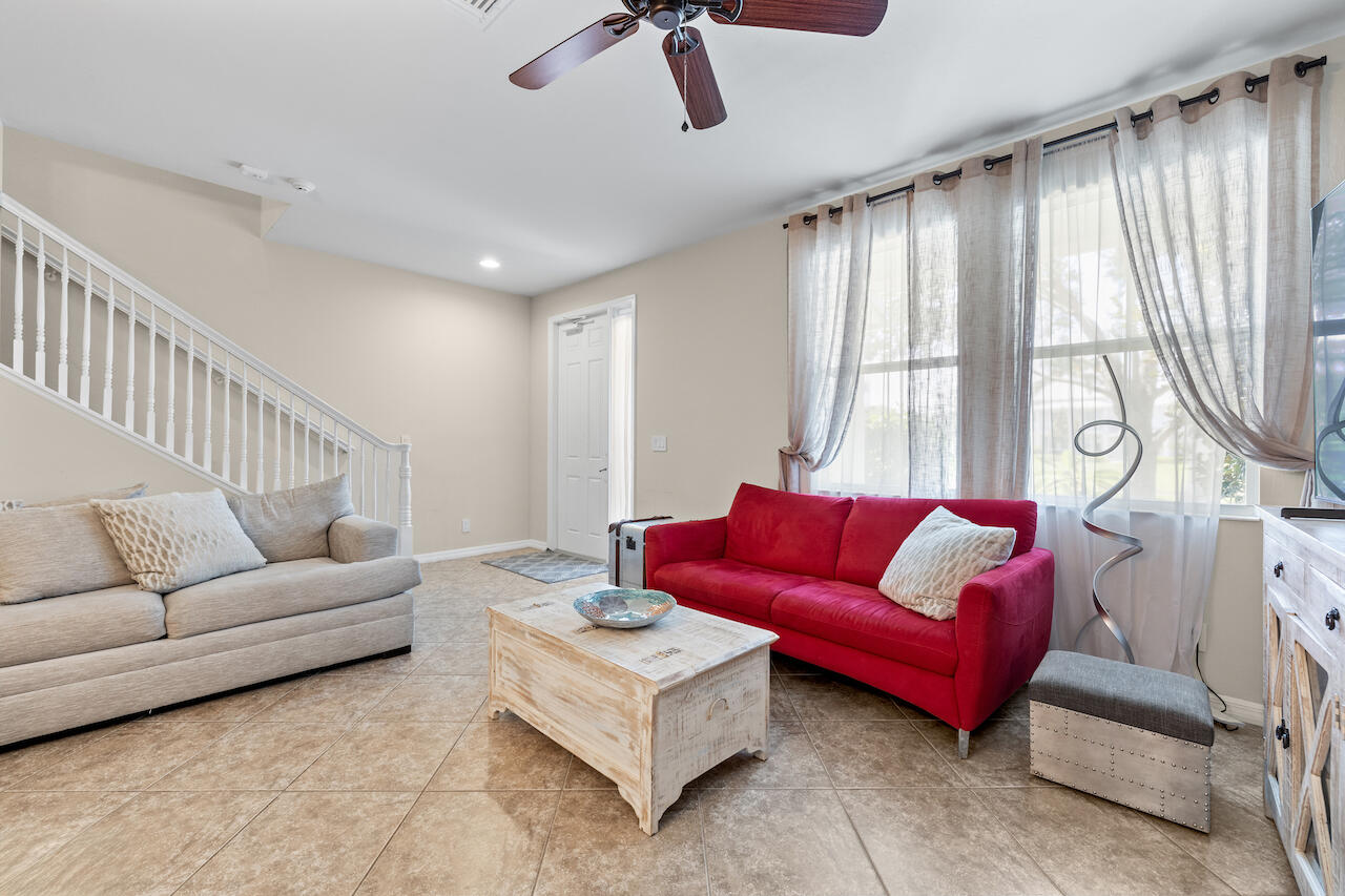 3311 E Mallory Boulevard