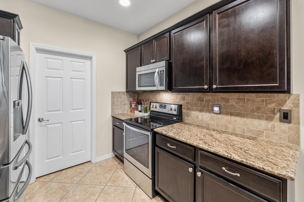 3311 E Mallory Boulevard