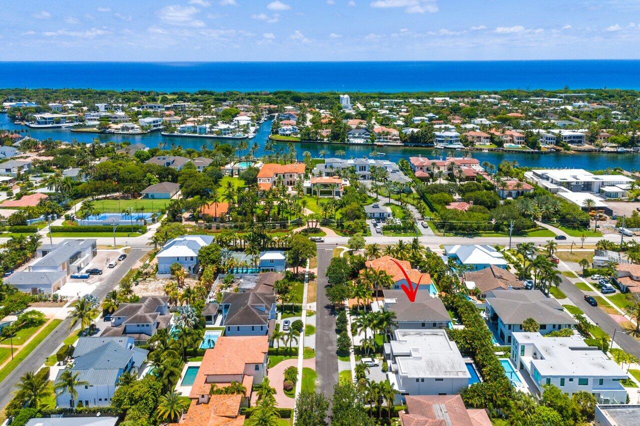 464 NE 7th Street