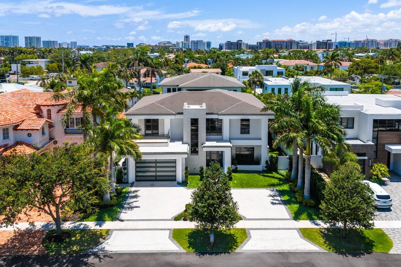 464 NE 7th Street