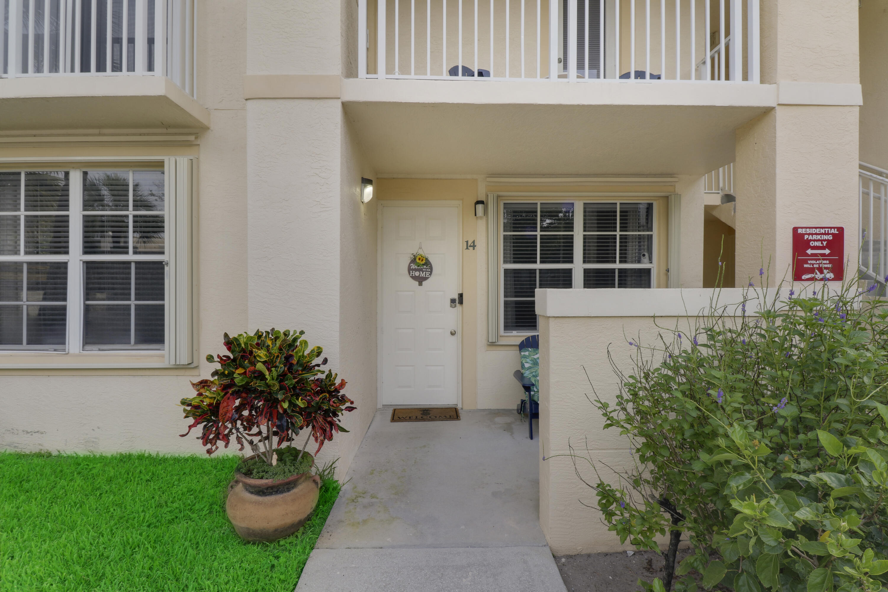 1116 University Boulevard 14