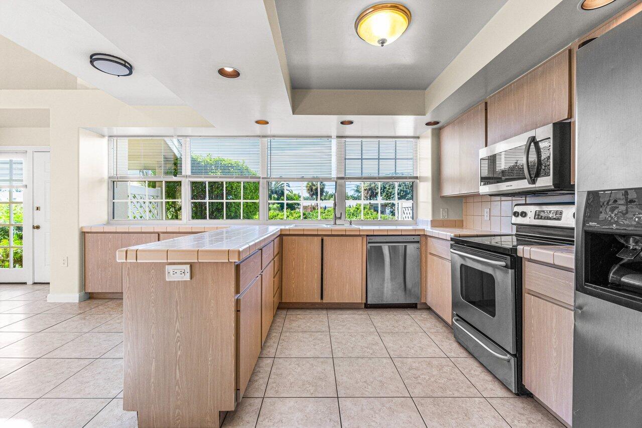 8114 Northboro Court 14a