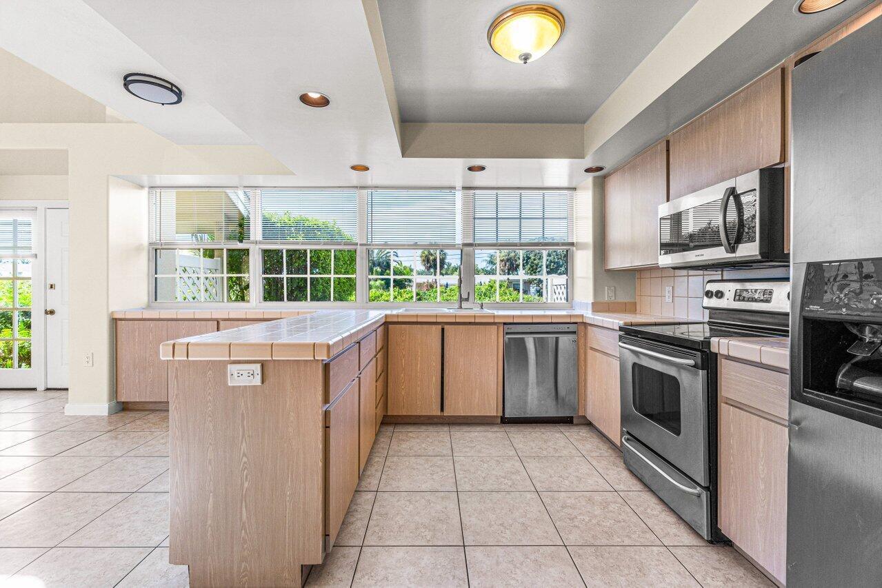 8114 Northboro Court 14a