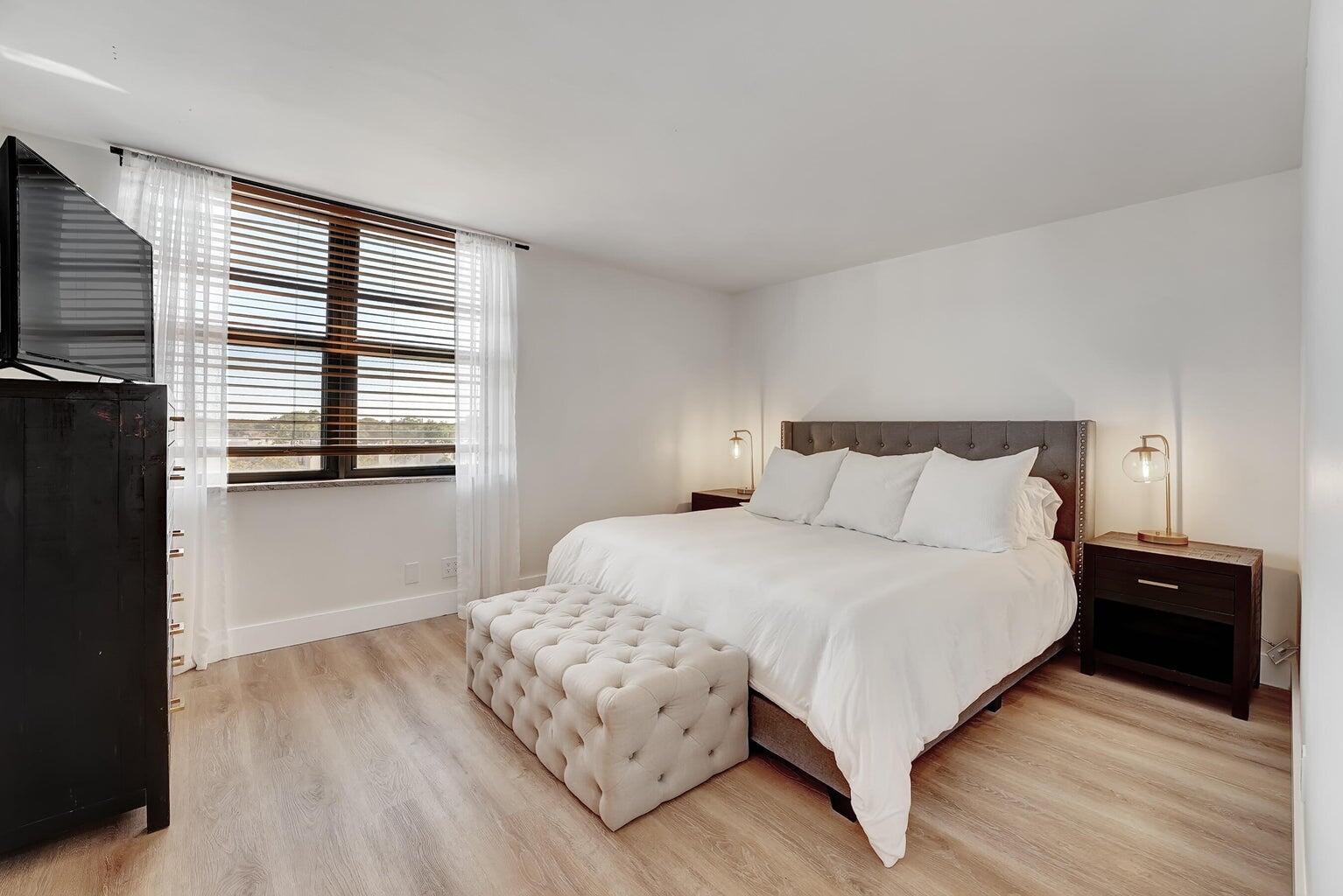 500 Egret Circle 8503