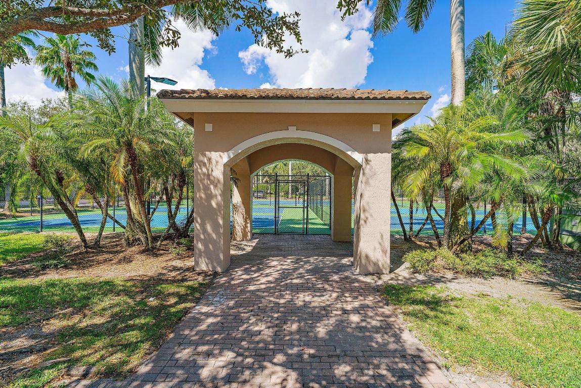 2809 Amalei Drive 108