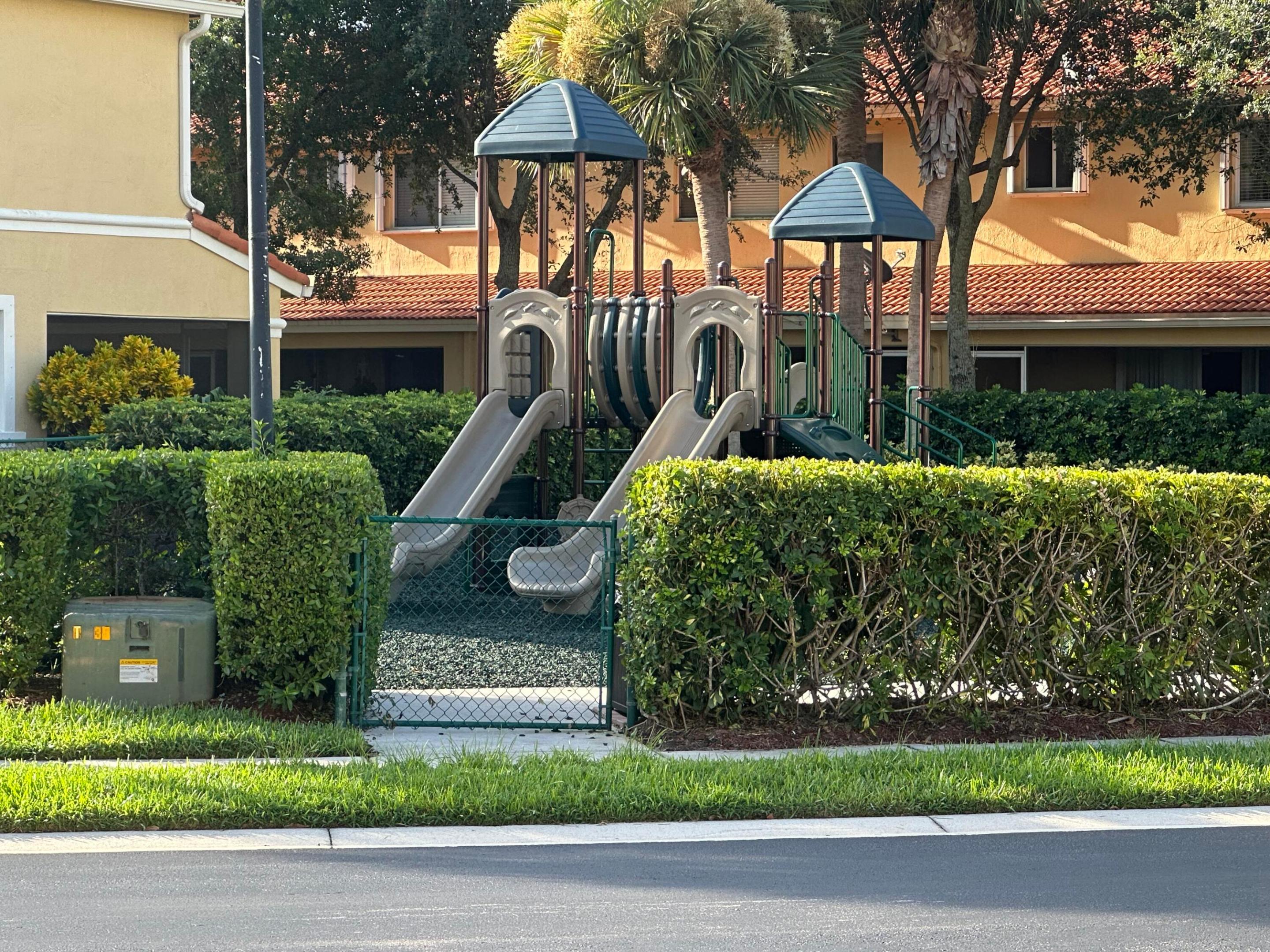 1044 Arezzo Circle