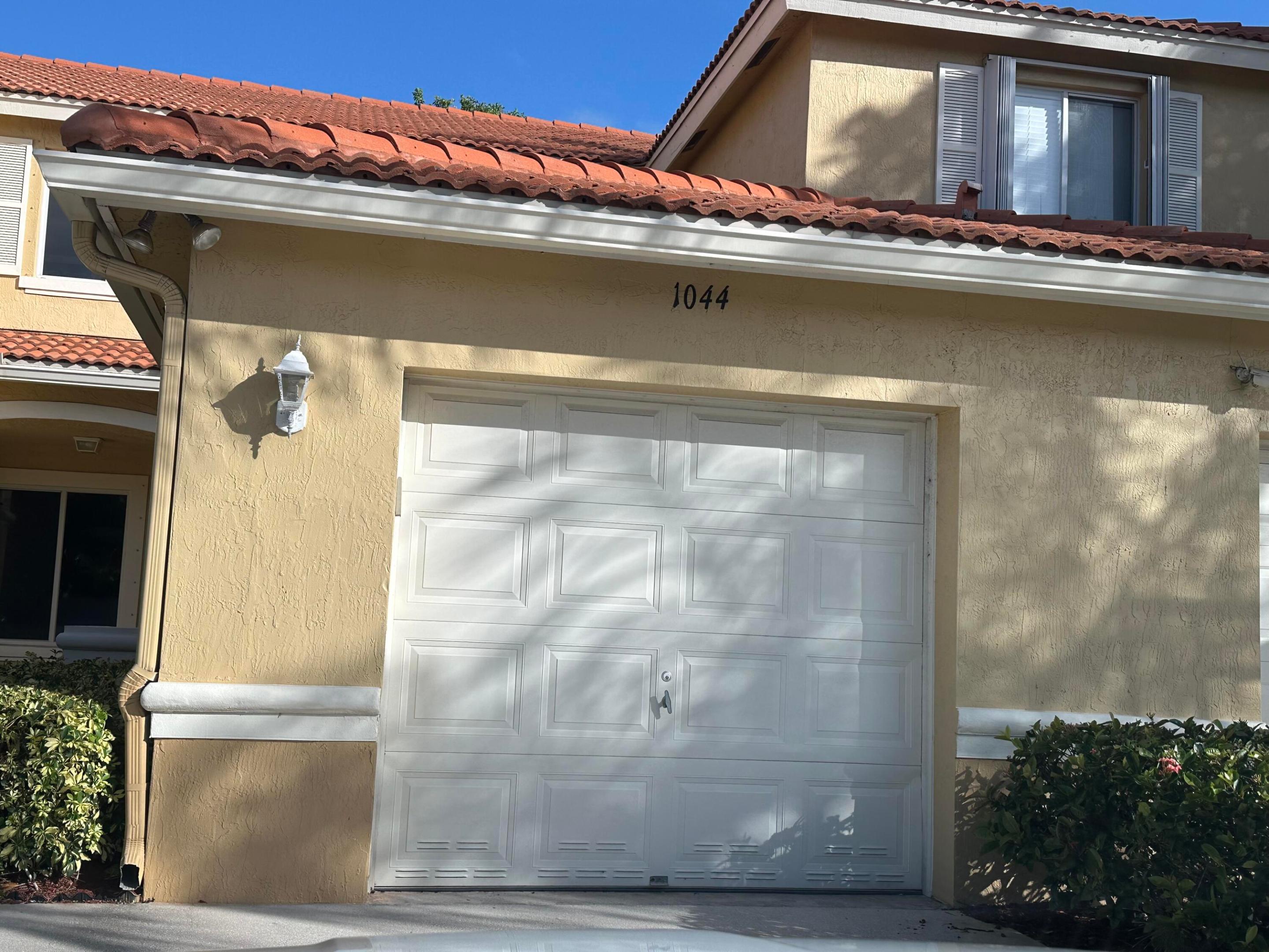 1044 Arezzo Circle