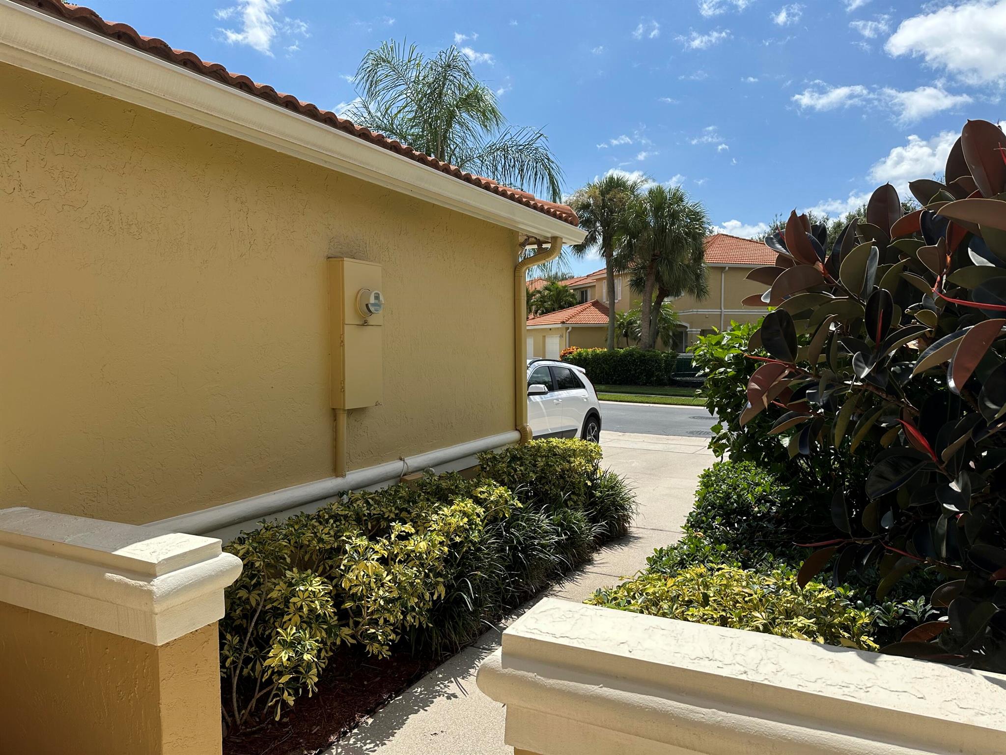 1044 Arezzo Circle