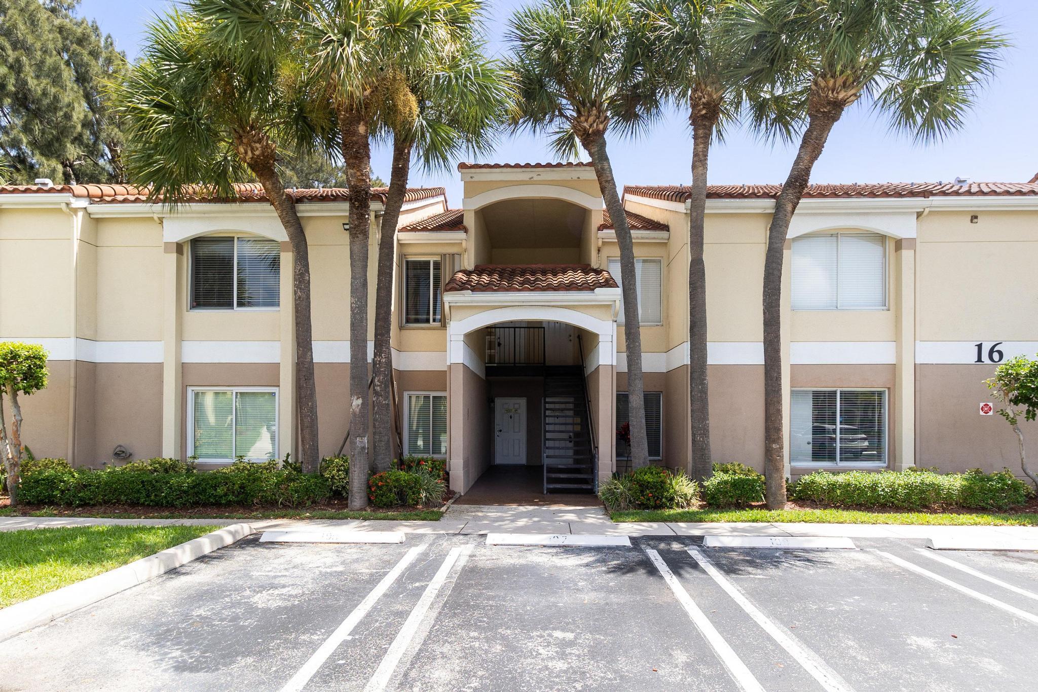 815 W Boulevard 16-202