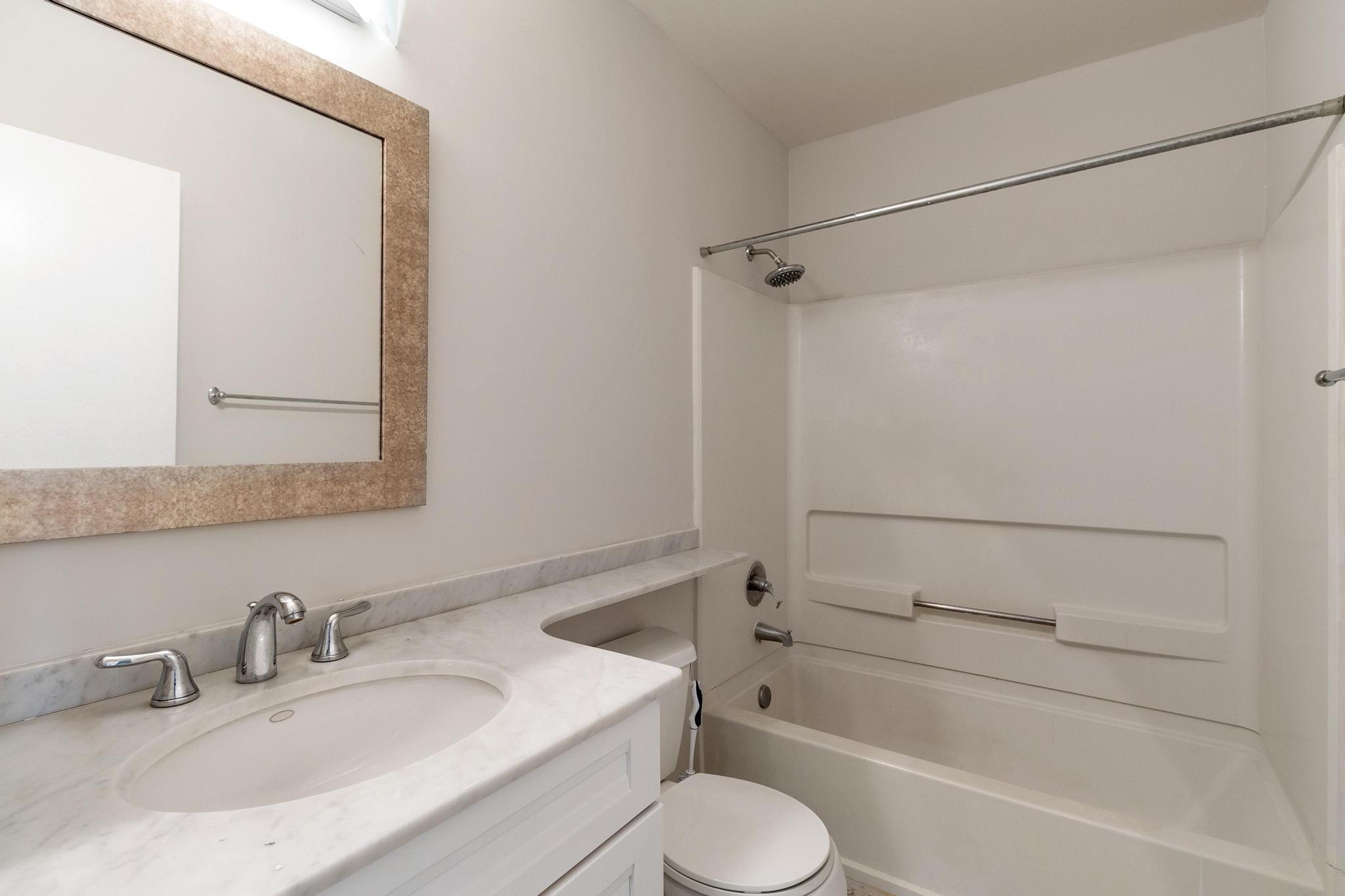 815 W Boulevard 16-202